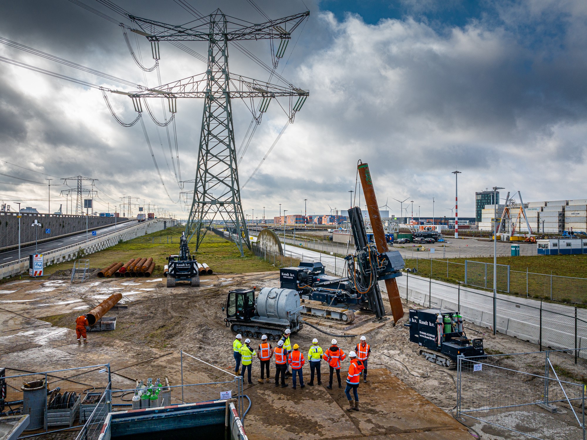 Eerste paal de grond in voor hoogspanningsstation